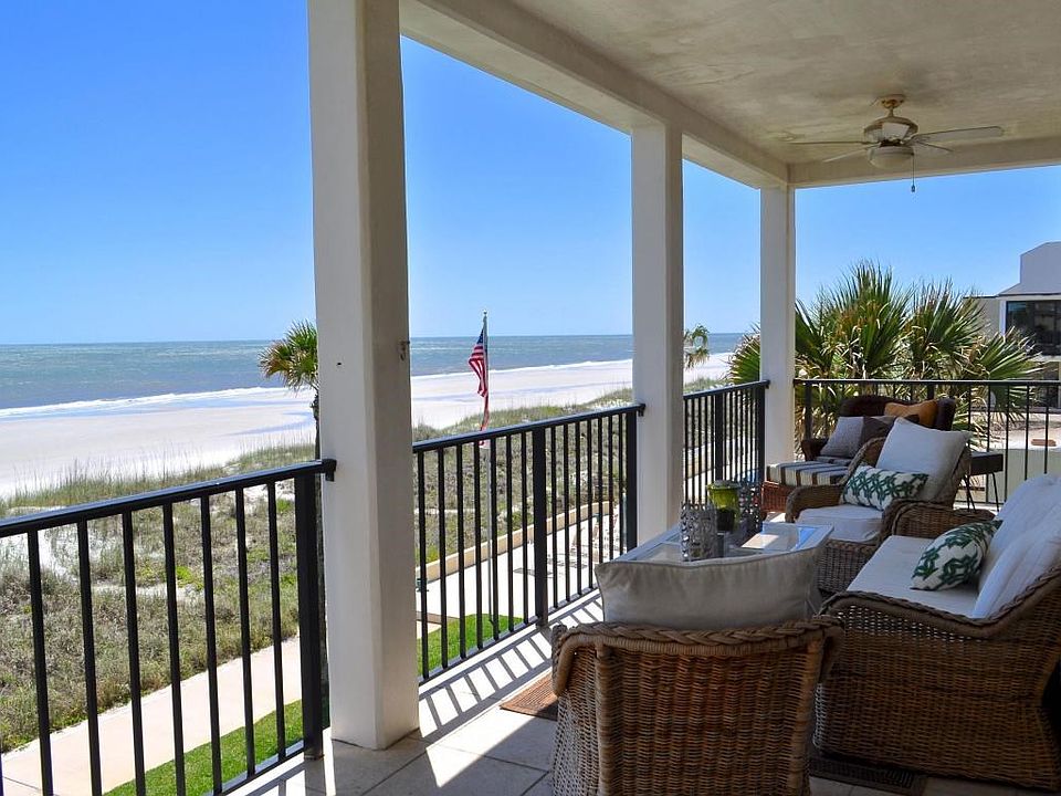 47-E Balcony 1