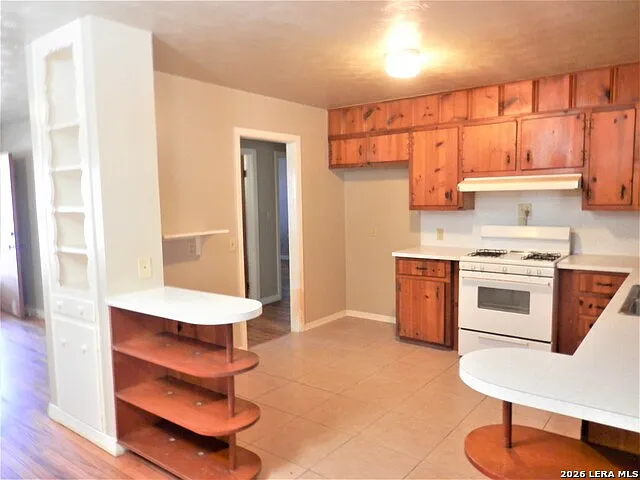 555 N Union Ave — Photo 5