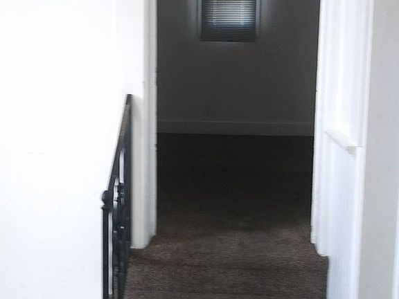 5th image of 717 1/2 Copper Ave NW
