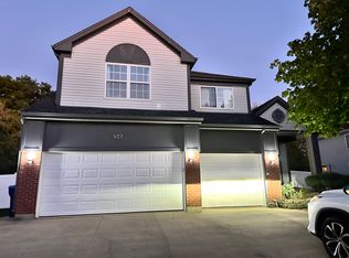 507 Sierra Pl, Gurnee, IL 60031