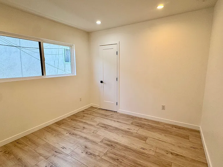 1319 S St. Andrews Pl — Photo 14