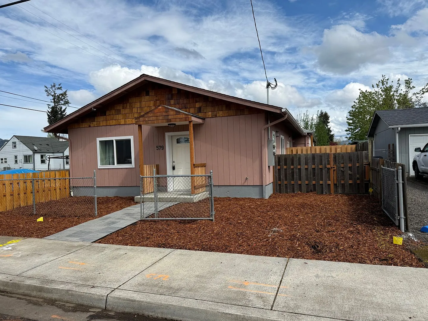 Beautiful 1 bedroom 1 bath unit in Springfield! — Photo 2