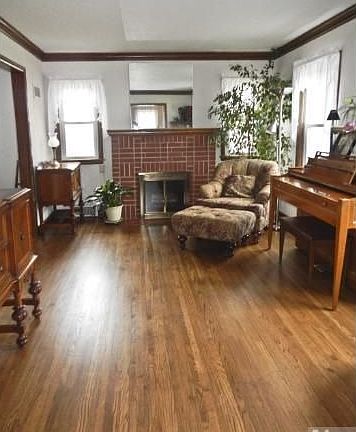 4th image of 306 Sommerville St S
