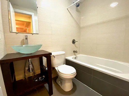 Rented by Nooklyn NYC LLC | media 9