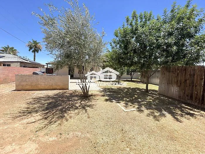 760 N Evergreen St — Photo 20