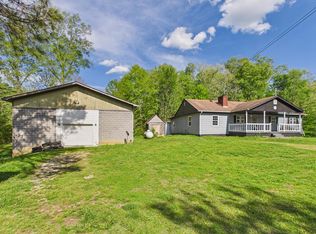 184 State Highway 1624, Flatgap, KY 41219