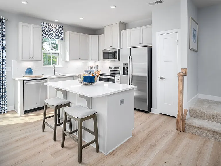 1010 Crescent Cove Ln — Photo 7