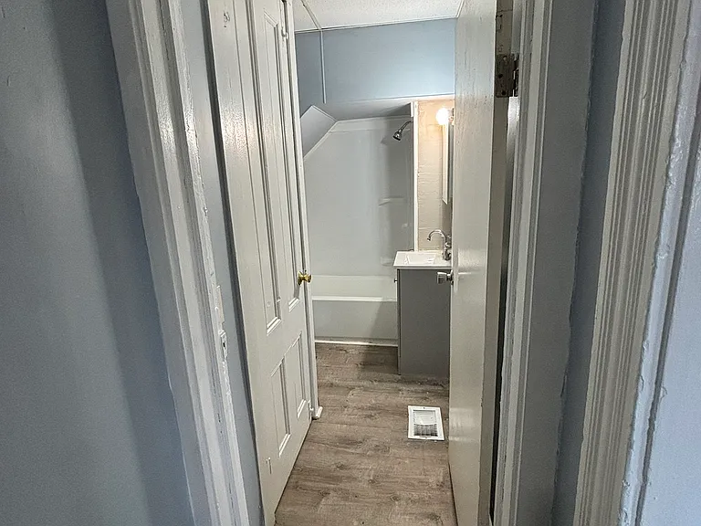 19 Grand Ave #5 — Photo 5