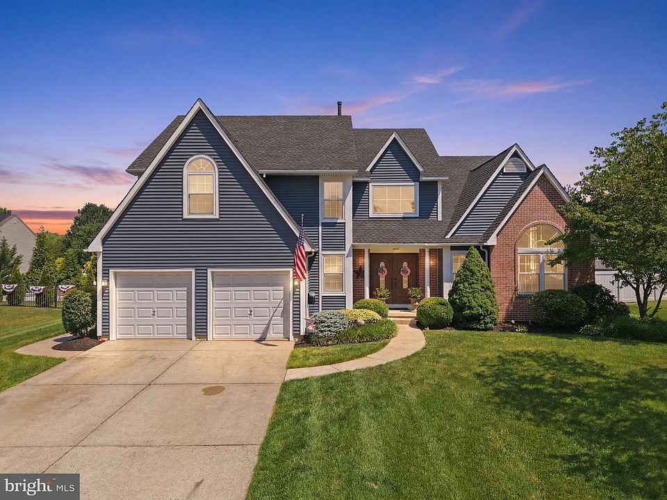 1st image of 5 Smethwycke Dr