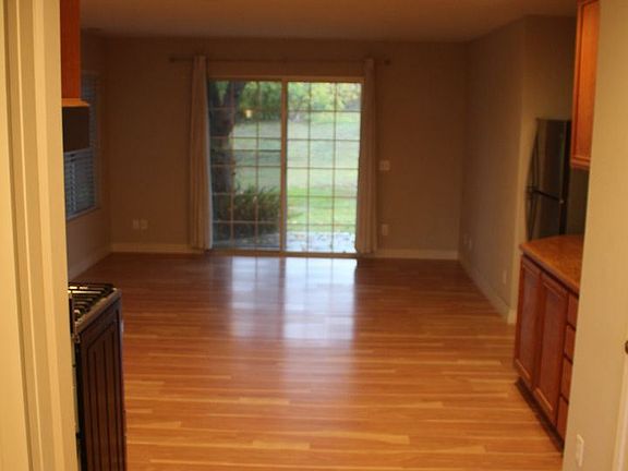 5th image of 540 Wild Horse Ln Unit 3