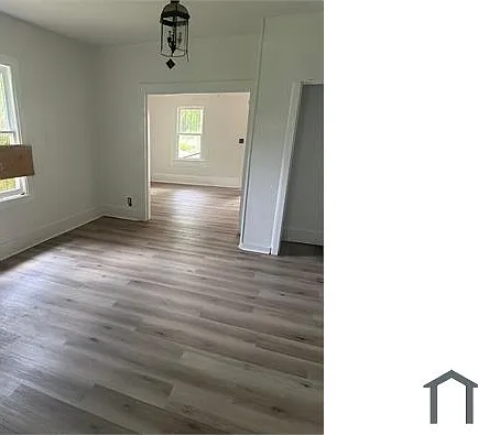 215 Dewitt Ave — Photo 4