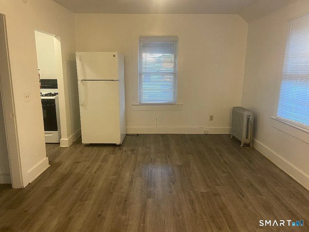 1 bed, 1.0 bath, 1380 sqft, $1,600 — Photo 3