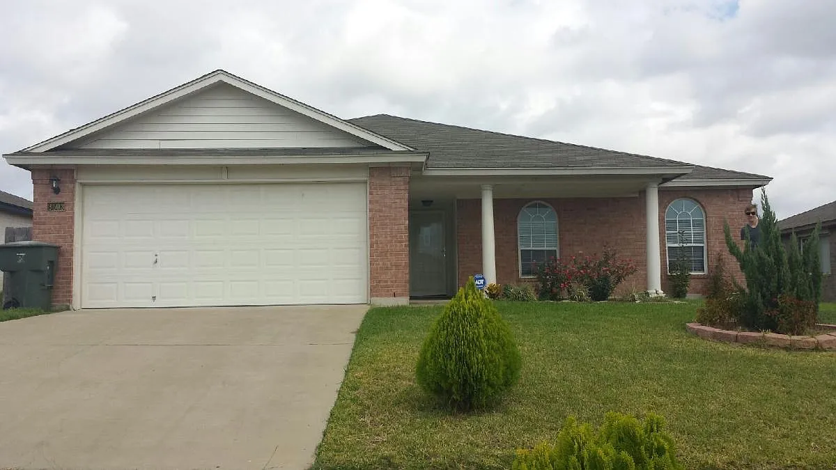 4 bed, 1821 sqft, $1,650 — Photo 1