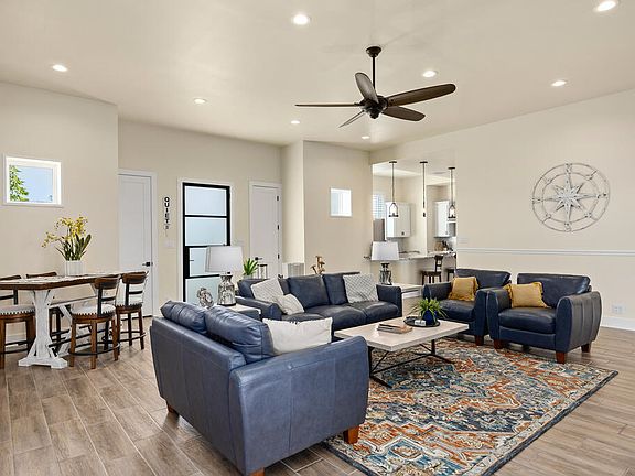 5th image of 3011 Club House Rd