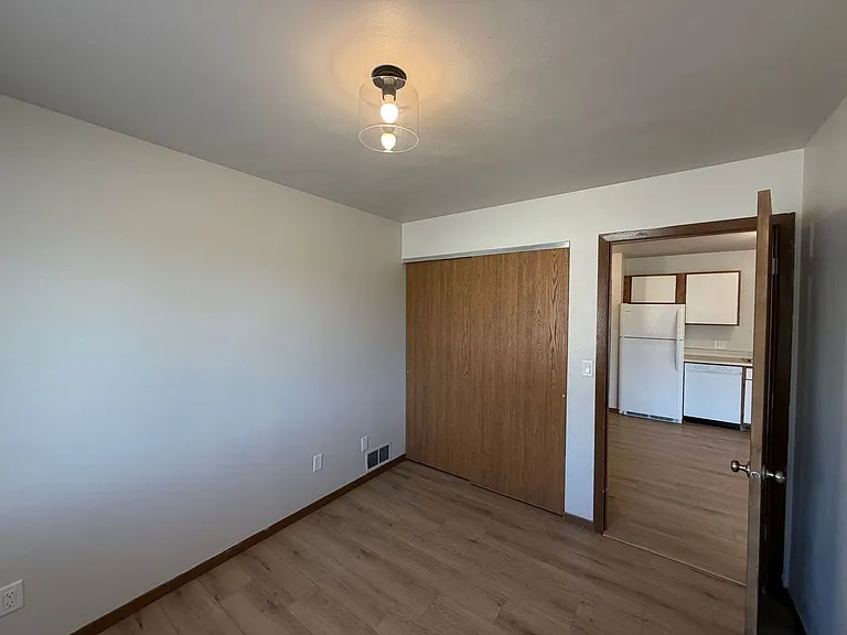 1813 N 11th Ave — Photo 21