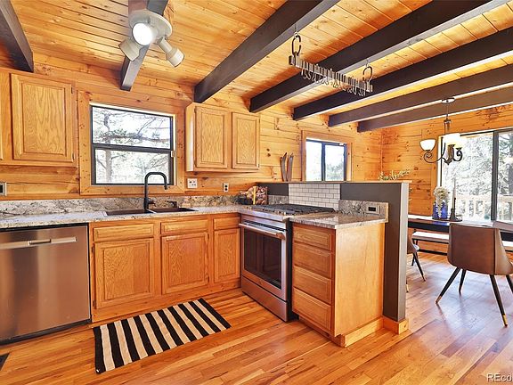 5th image of 179 Spruce Way