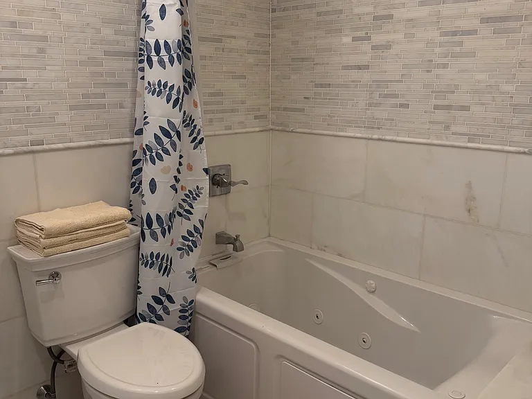 141-46 Pershing Cres #3A — Photo 11