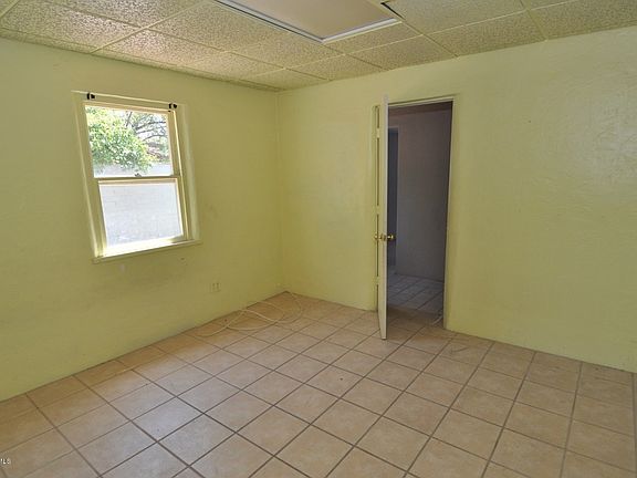 4th image of 4010 E Hayne St