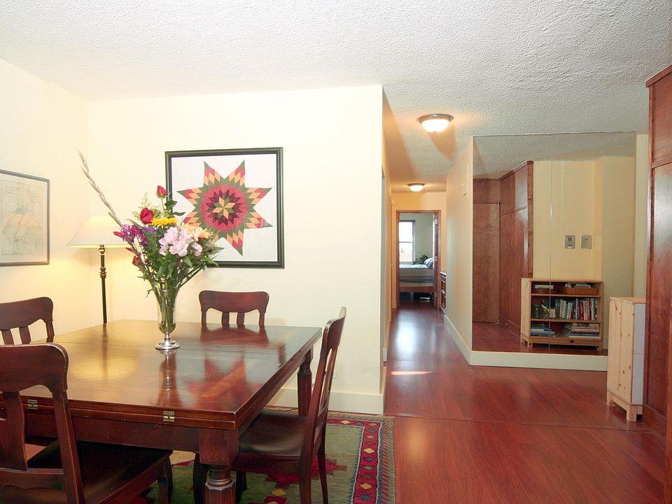 2nd image of 200 E 24th St APT 1009