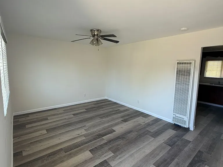 203 Robert St — Photo 2
