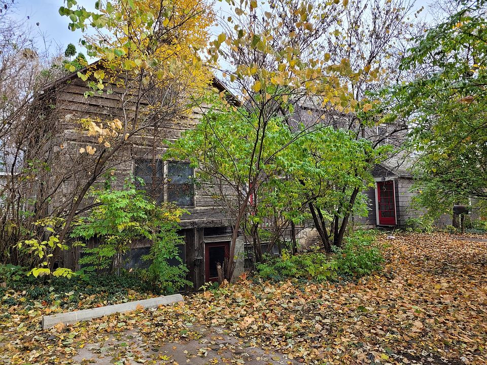 2nd image of 2803 Arbor St