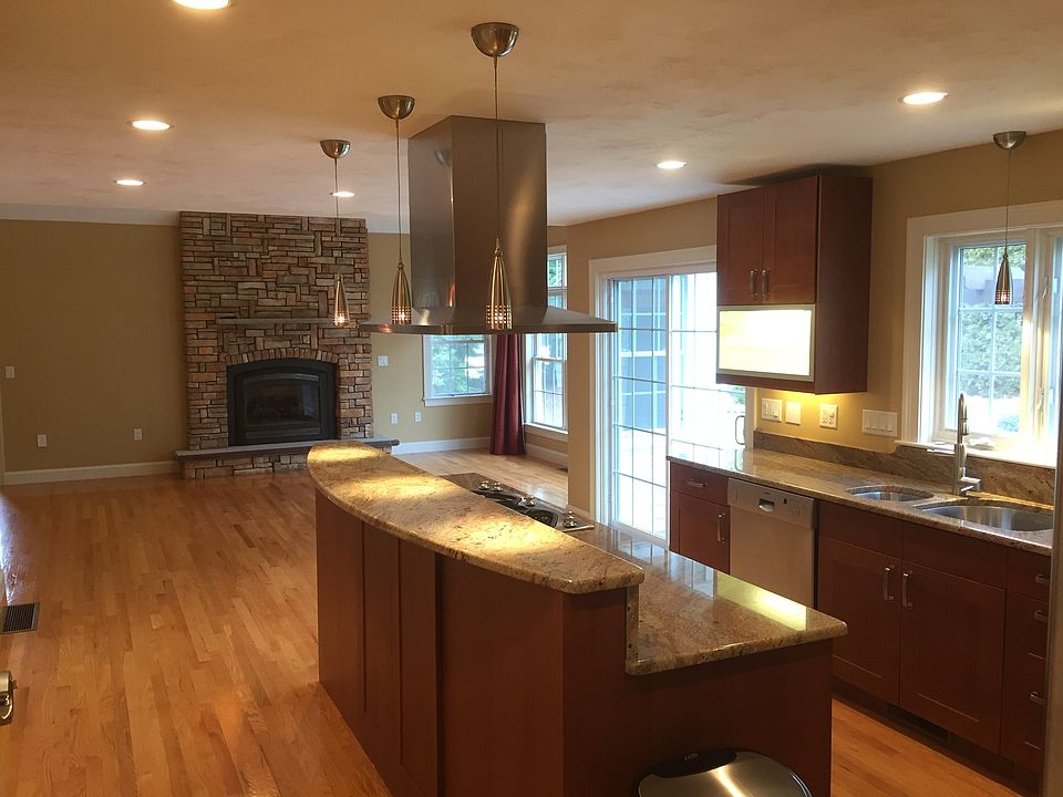 Kitchen - Family room