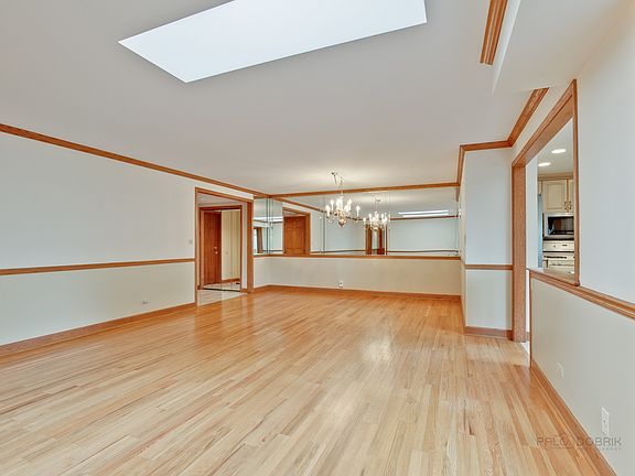 5th image of 100 Red Top Dr APT 304