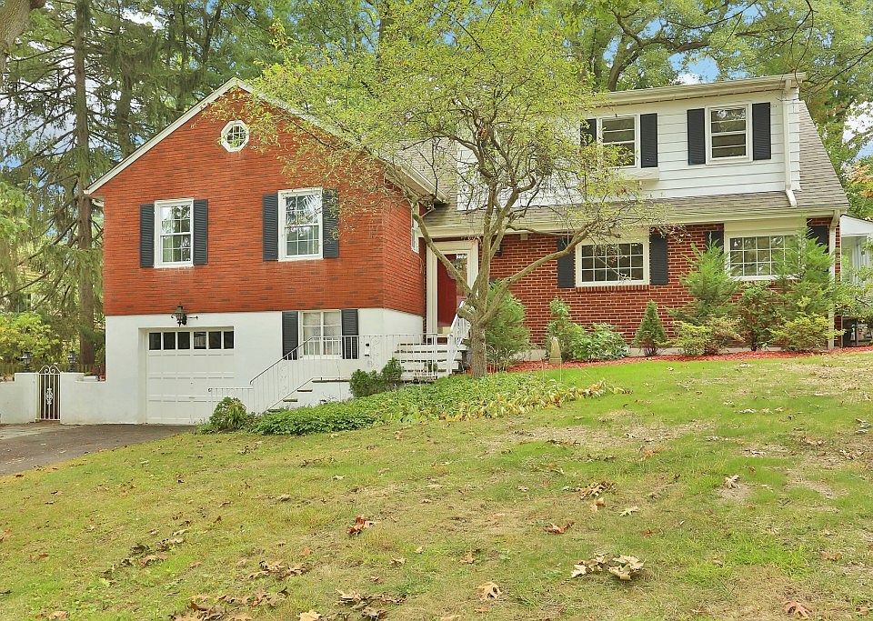 1st image of 254 Farrington Ave