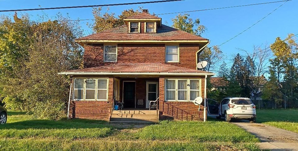 1st image of 20 E Auburndale Ave