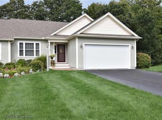108 Country Meadow Ln, Glocester, RI 02814