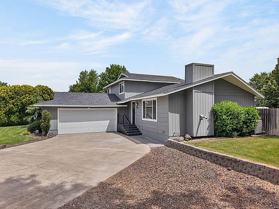 2nd image of 2134 Blue Jay Ln
