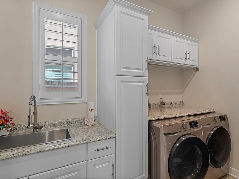 1628 Park Run Ln — Photo 35