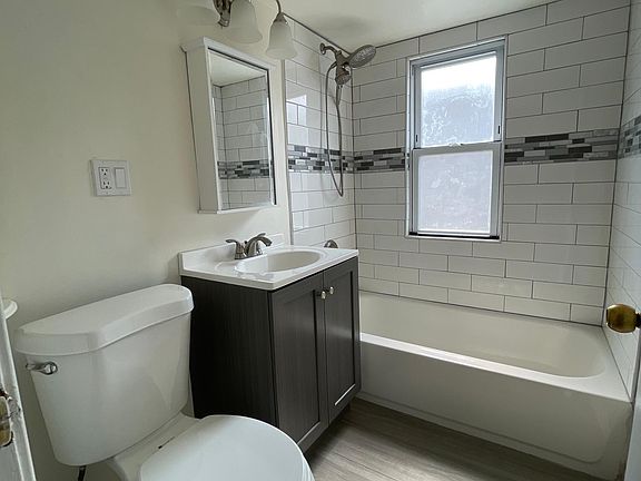 5th image of 6215 W Byron St #2