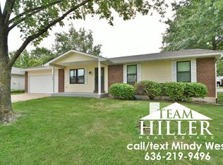 702 N Yosemite Ct, Saint Peters, MO 63376