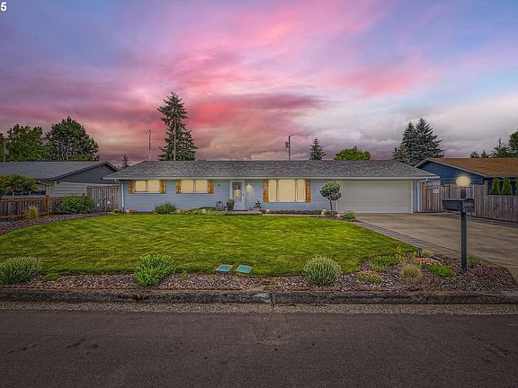 3rd image of 8413 NE Lewis Dr