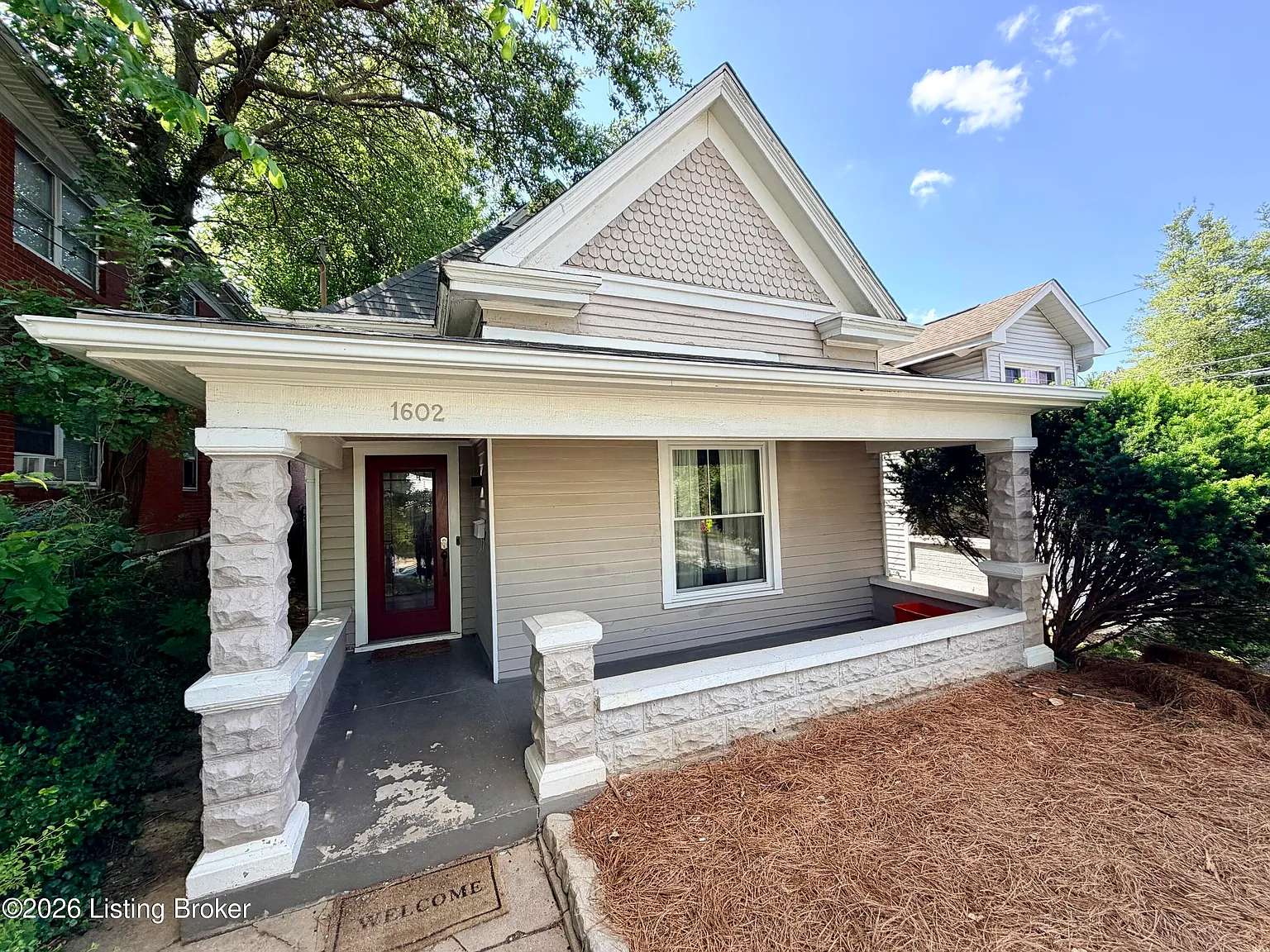 2 bed, 1.0 bath, 1145 sqft, $1,800 — Photo 1