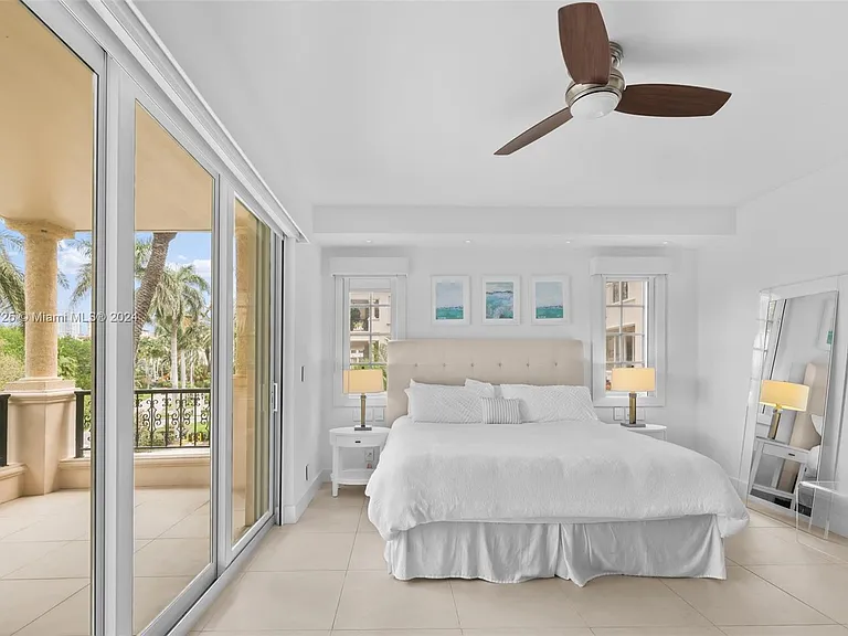 19127 Fisher Island Dr #19127 — Photo 22