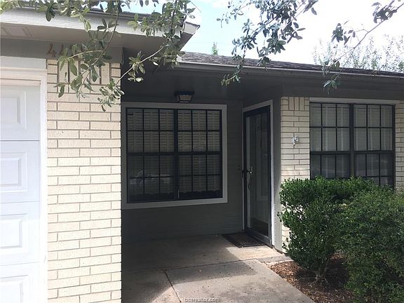 3rd image of 4425 Kirkwood Dr