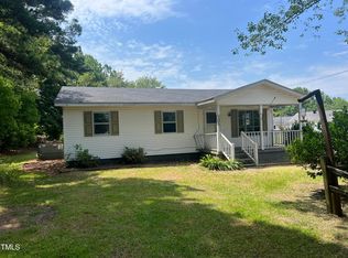 105 Mulberry Ln, Dunn, NC 28334