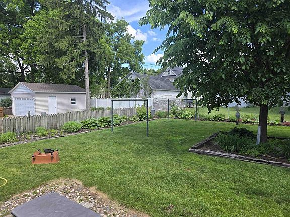 4th image of 1724 MC CULLOCH STREET