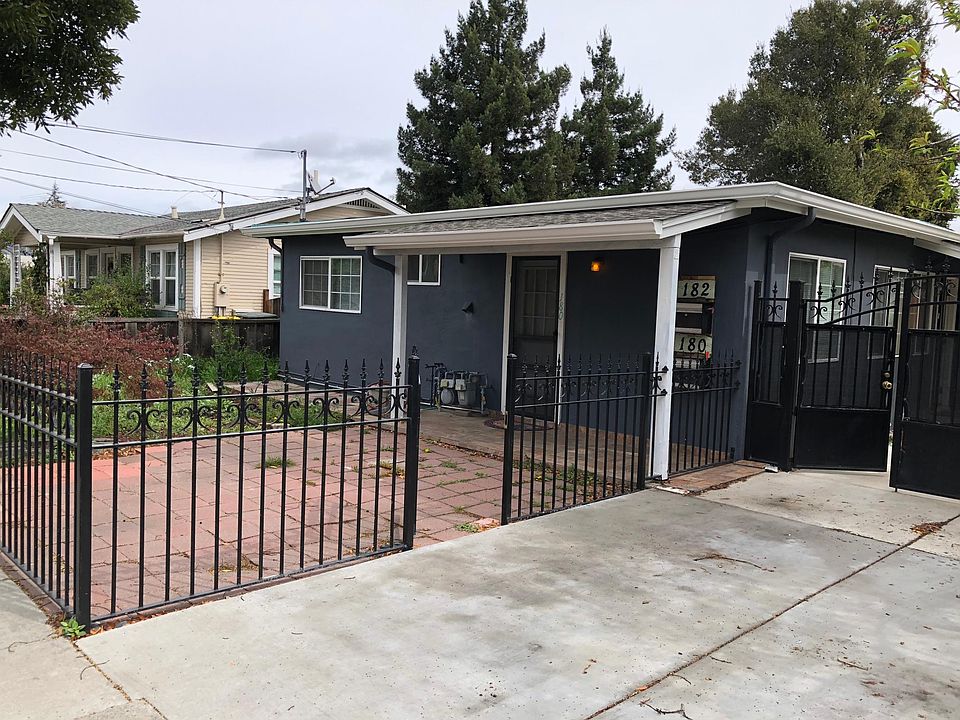 Private front patio and entrance