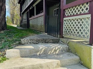 152 Forest Glen Rd #4, New Paltz, NY 12561