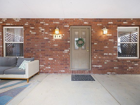 3rd image of 314 E Iowa Ave