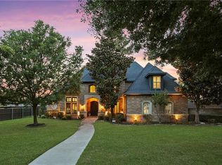 706 Sussex Ct, Southlake, TX 76092