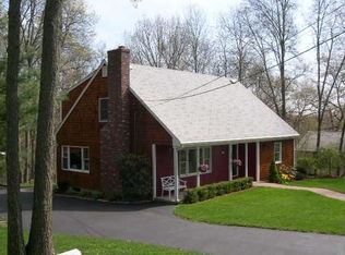 25 Cullen Hill Rd, Lincoln, RI 02865