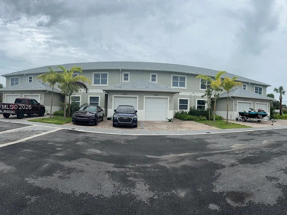 4221 Gulfstream Rd