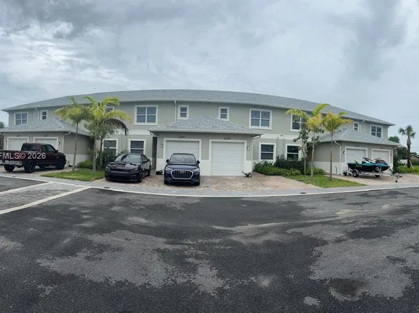 4221 Gulfstream Rd, Lake Worth, FL 33461