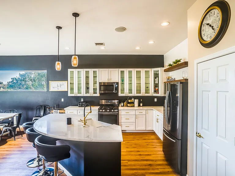 3078 W Desert Bird Ct — Photo 3
