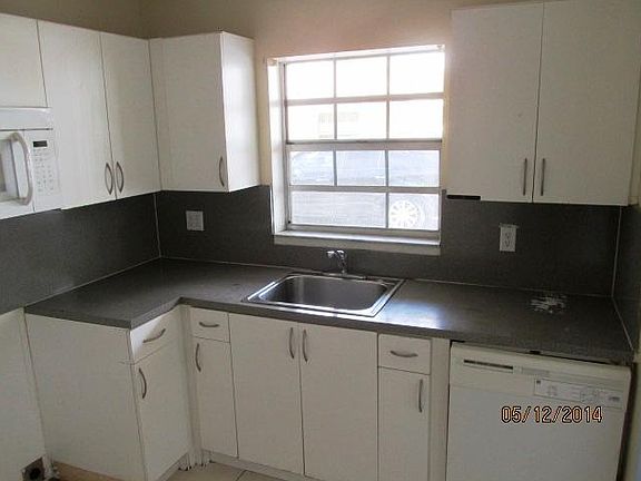 3rd image of 1098 NE 34th Ct APT 1