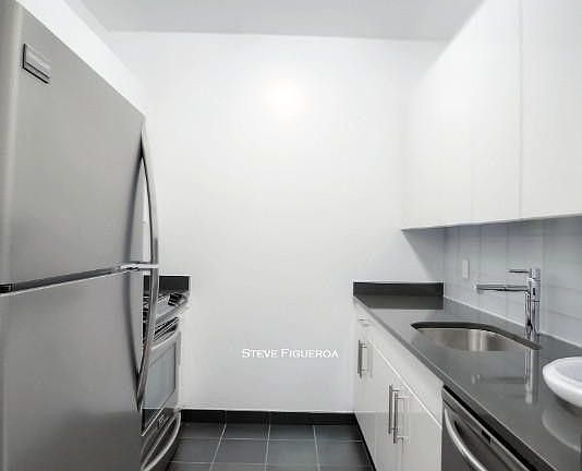 5th image of 4720 Center Blvd APT 2406
